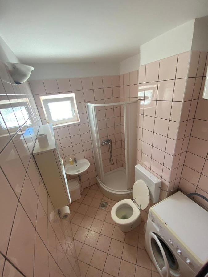 Apartment Dilba Novalja Buitenkant foto