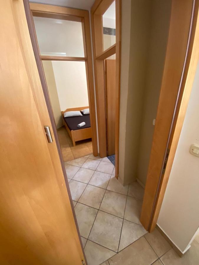 Apartment Dilba Novalja Buitenkant foto