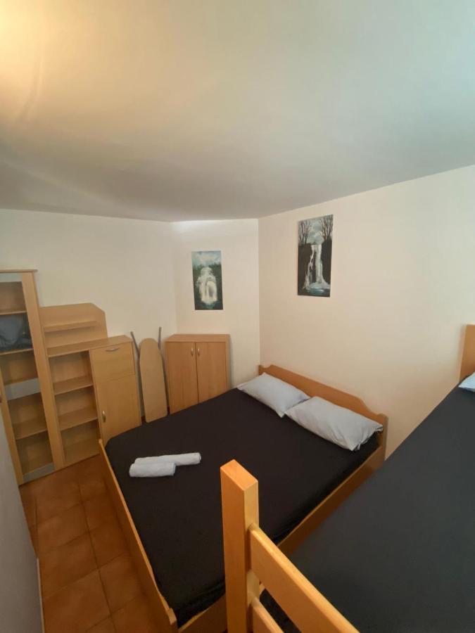 Apartment Dilba Novalja Buitenkant foto